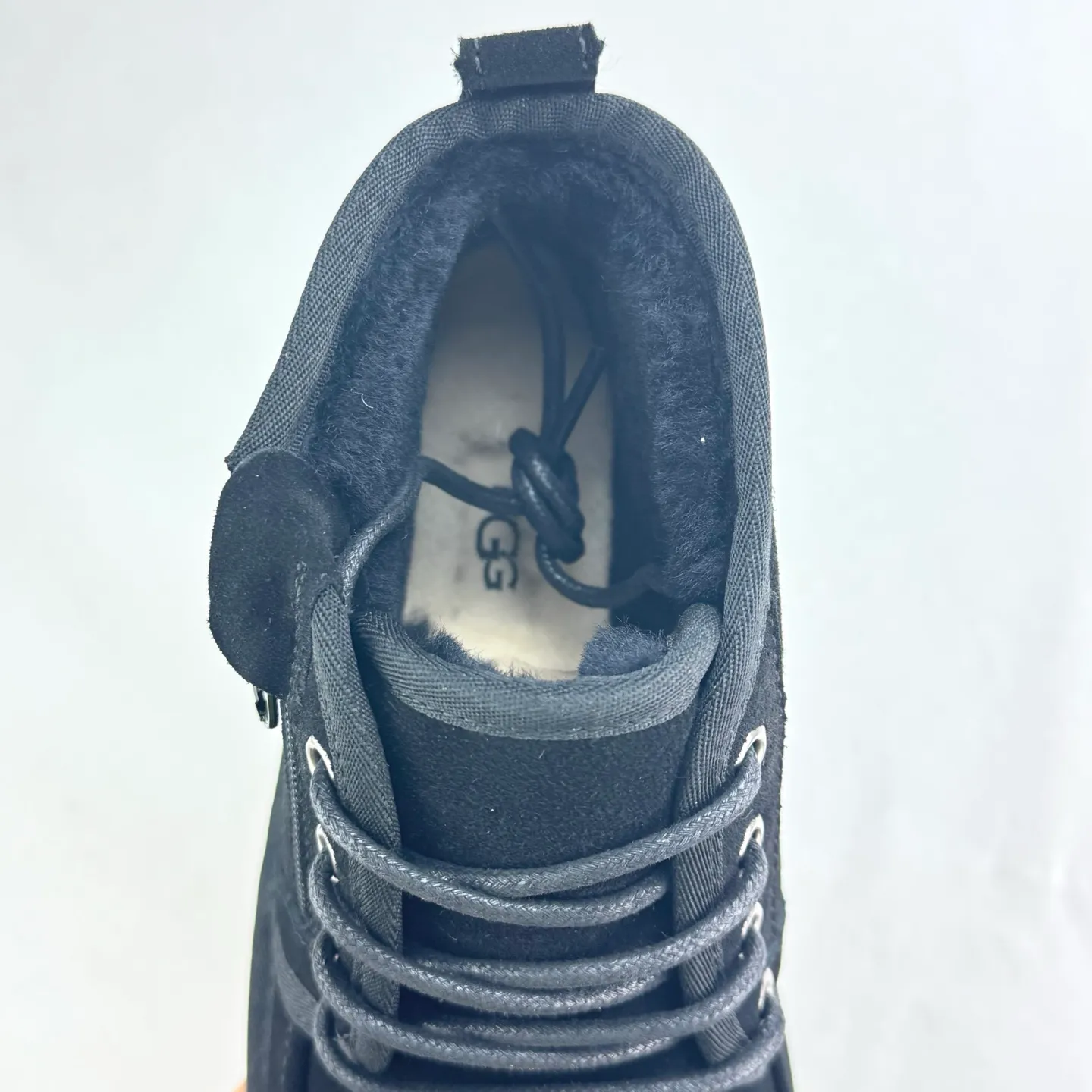 💰600 1163095 Newm zipper shell. Classic Newm series. Upgraded side zipper style for easy putting on and taking off. High satin smooth cow suede material. It won’t freeze your feet in the winter. You must arrange the hair adding. Size: 39 40 41 42 43 44 45
